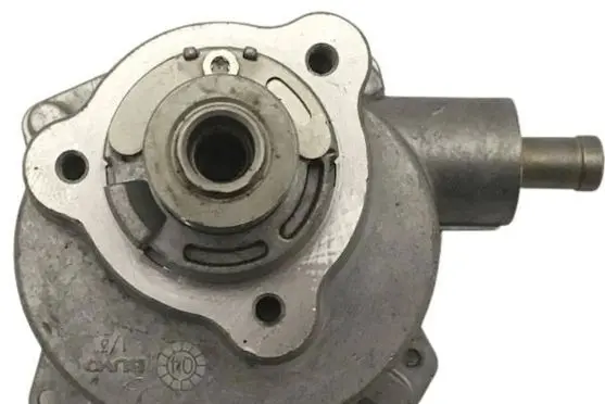 BMW 5 E60 E61 Vacuum pump 7519457 11.66-7519457-08