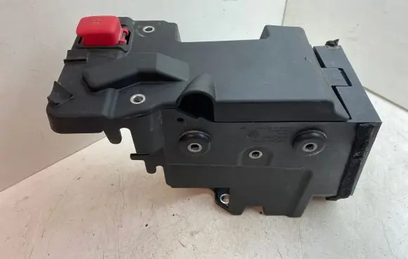 Volvo XC60 Battery box tray 31652062