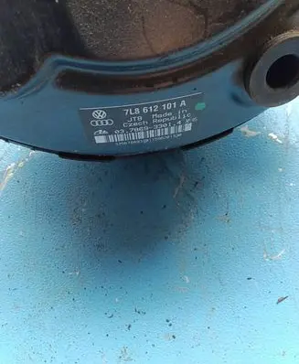 Audi Q7 4L Brake booster 7L8612101A
