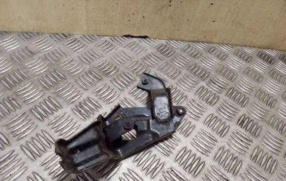 Honda CR-V Other engine bay part