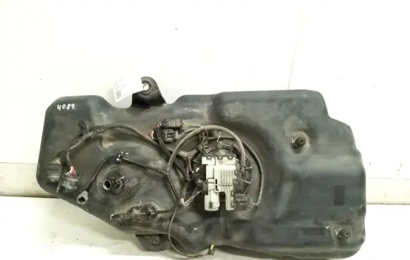 Mercedes-Benz ML W166 AdBlue liquid reservoir A1664703901