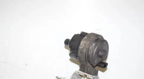 BMW X3 F25 Electric auxiliary coolant/water pump 7643949 11517643949 8679885