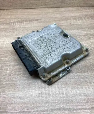 Renault Laguna II Engine control unit/module ECU 8200048297 0281010297Main