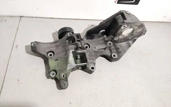 Volkswagen Golf Plus Generator/alternator bracket 03L903143Q