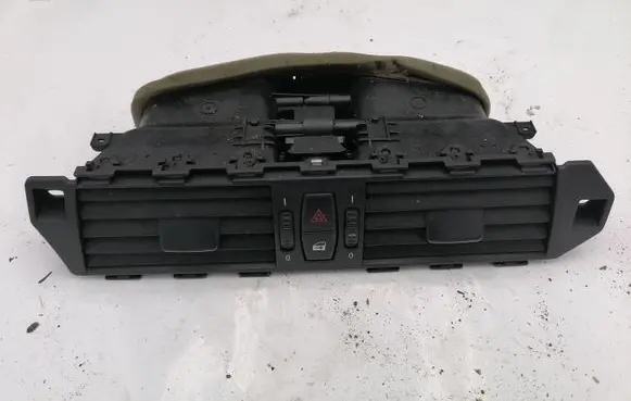 BMW 5 E60 E61 Dash center air vent grill 6910734 7009275