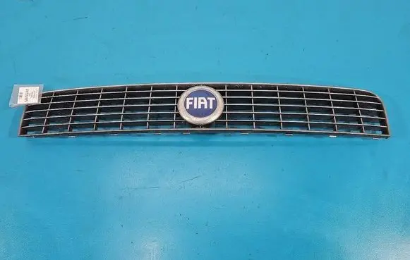 Fiat Grande Punto Front bumper upper radiator grill 735335775 IMPRK1566981
