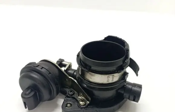 Renault Laguna II Throttle valve A68843370