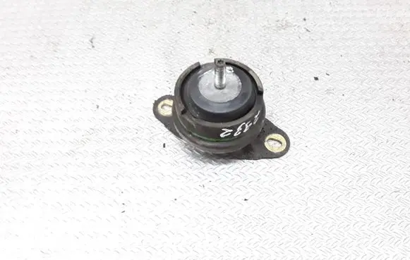 Citroen C5 Engine mount bracket