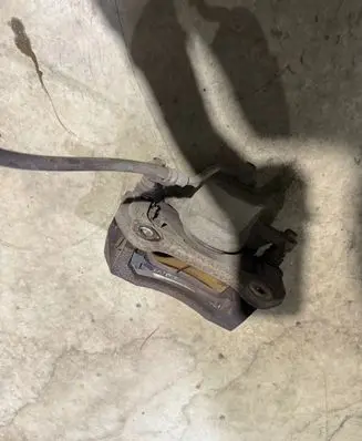 Hyundai Tucson TL Front brake caliper