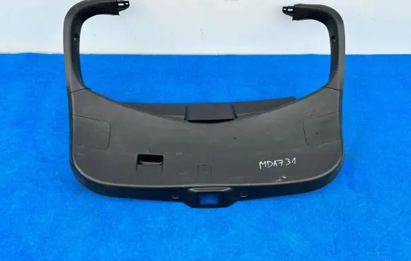 Mazda 3 II Tailgate/trunk side cover trim BBN75