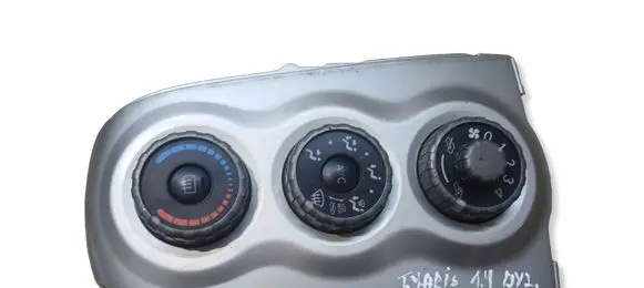 Toyota Yaris Interior fan control switch 9287