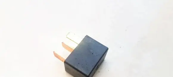 Citroen C-Crosser Other relay MR588567