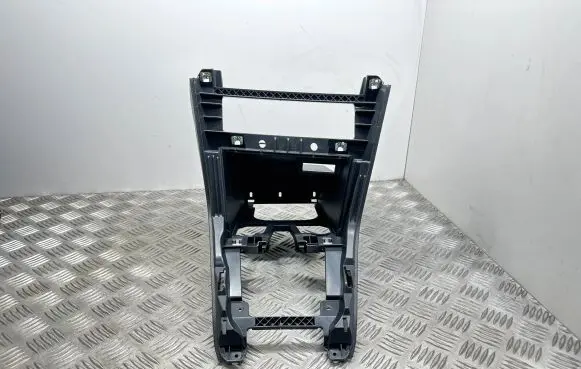 Other center console (tunnel) element