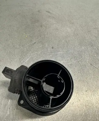 Audi A4 S4 B7 8E 8H Air intake hose/pipe 13717503137