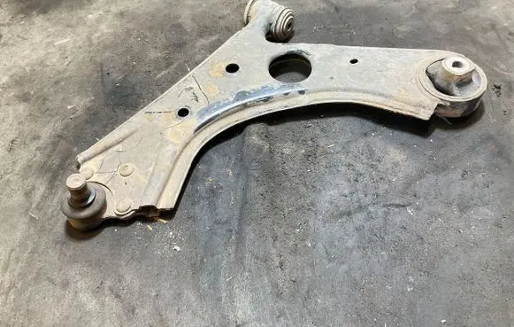 Fiat Doblo Front lower control arm/wishbone
