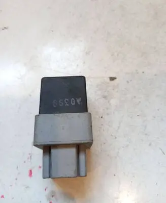 Mitsubishi Carisma Other relay MB953394 72HM100 PA6GF30