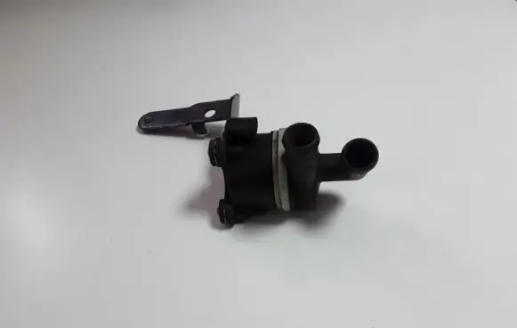Volkswagen Golf VI Electric auxiliary coolant/water pump 5N0965561A
