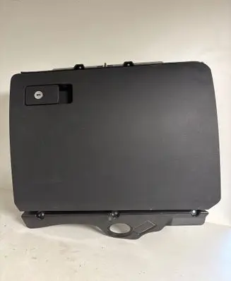 Volkswagen PASSAT B7 Glove box 3C1857101 P0108675 T0024242