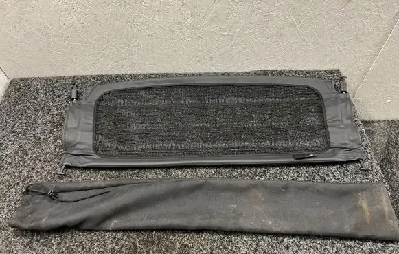 Mercedes-Benz AMG GT R190 C190 Trunk separation A1908600074