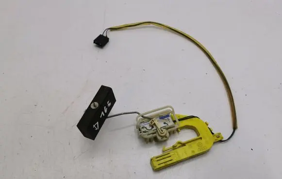 Audi A8 S8 D3 4E Fuel level sensor 4E0919673A 221850005001