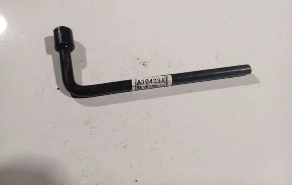Peugeot 407 Wheel nut wrench 96820008130