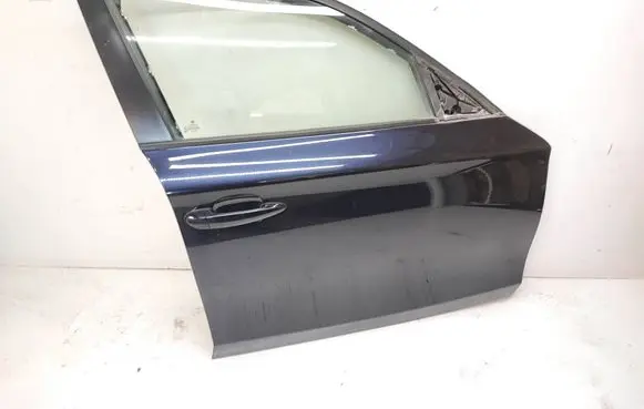 BMW 1 E81 E87 Front door 