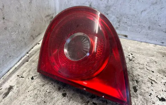 Volkswagen PASSAT B6 Tailgate rear/tail lights 285002