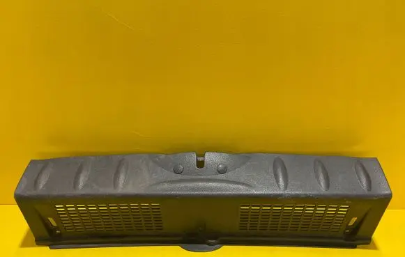Mini One - Cooper Coupe R56 Seat belt trim 