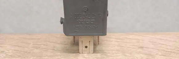 Mercedes-Benz ML W163 Other relay A0025422619 V23134J52X361