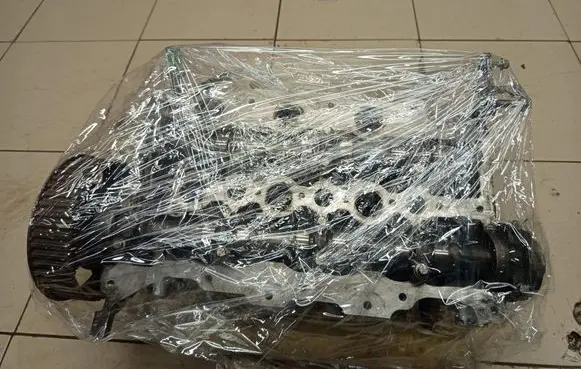 Jaguar S-Type Engine head 4R8Q6C064