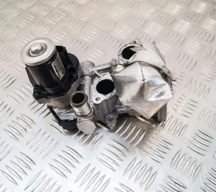 Volkswagen PASSAT CC EGR valve 0280751016