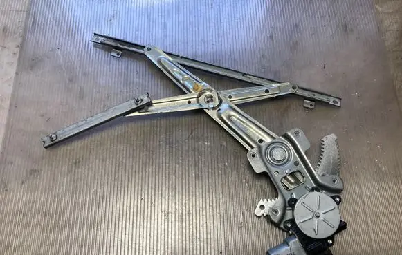 Peugeot 4007 Front door window regulator with motor 5713A086