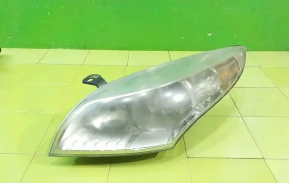 Renault Megane III Headlight/headlamp 260600018R