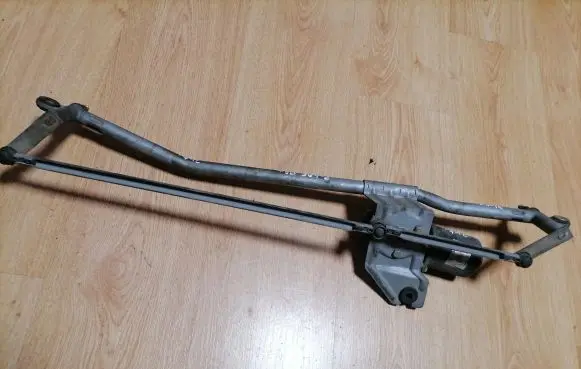 Peugeot 405 Front wiper linkage and motor
