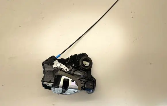 Lexus GS 250 350 300H 450H Front door lock 6903042230