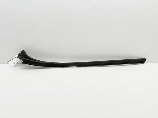 Opel Vivaro Windshield trim 727618104R 93867906