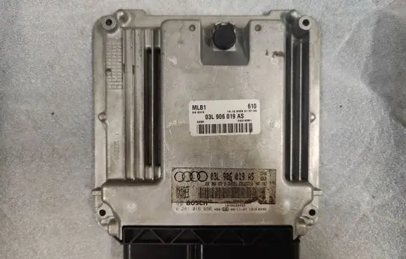 Audi Q5 SQ5 Engine control unit/module 03L906019AS 0281016698