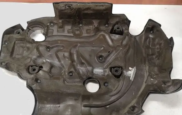 Volvo V70 Engine cover (trim)