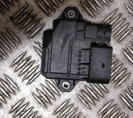 Mercedes-Benz CLA C117 X117 W117 Glow plug pre-heat relay A6549001300