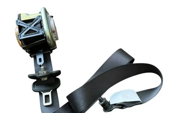 Subaru Impreza III Front seatbelt tkah2es131