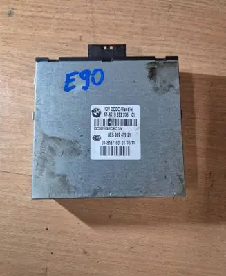 BMW 3 E90 E91 Voltage converter/converter module 9253208 0145157180 8ES00947921