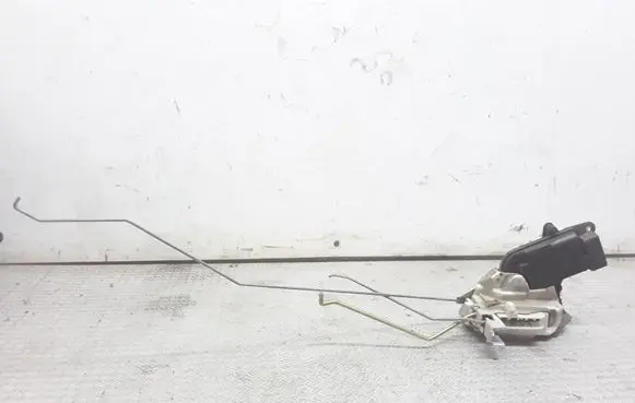 Suzuki Liana Front door lock