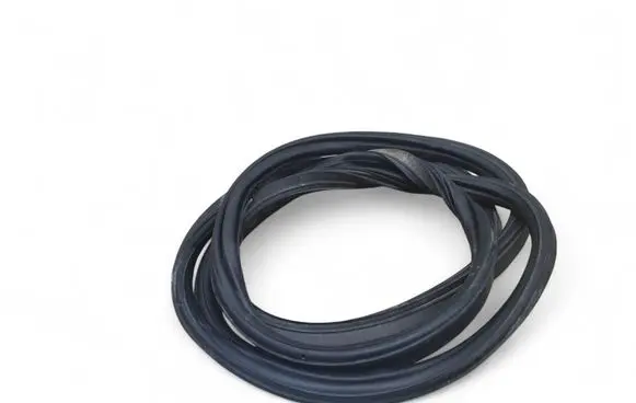 BMW X6 F16 Seal rubber (tailgate) 7385656
