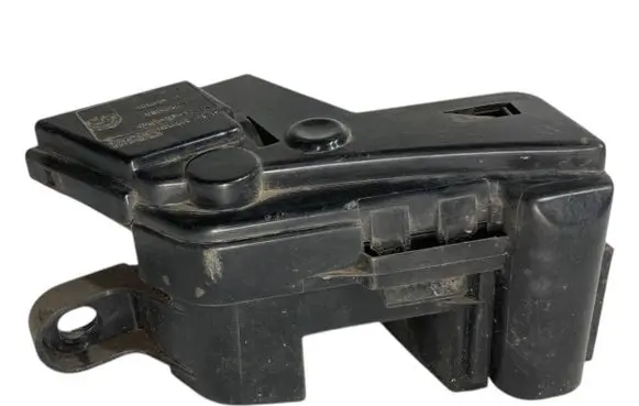 Vacuum air tank