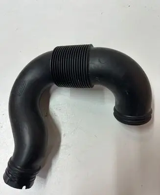 Iveco Daily 6th gen Turbo air intake inlet pipe/hose 5801966017