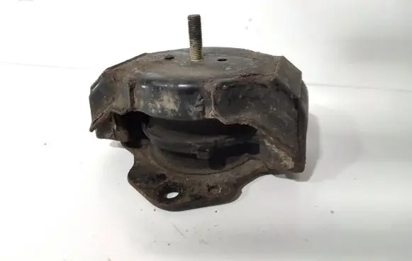 Mitsubishi Pajero Engine mount bracket AV68827