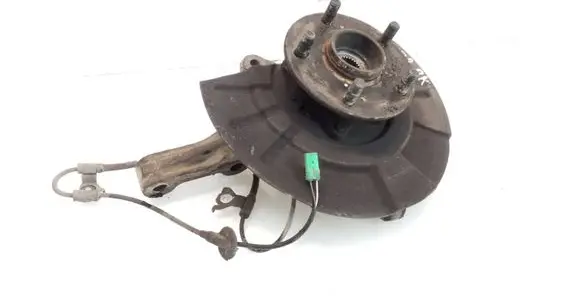 Suzuki Grand Vitara II Front wheel hub spindle knuckle