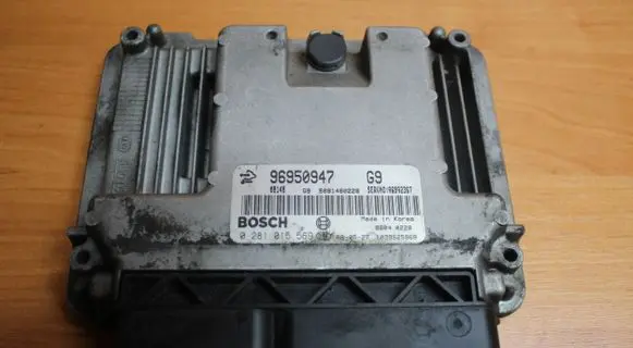 Chevrolet Captiva Engine control unit/module 96950947 0281015569 5081480228