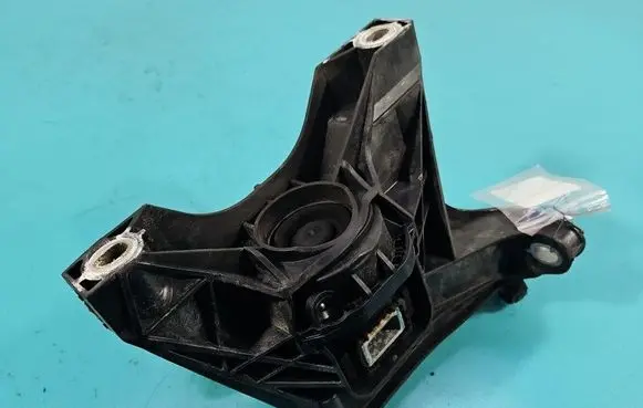 Toyota ProAce City Engine mount vacuum valve 9820297580 IMPRK1544354