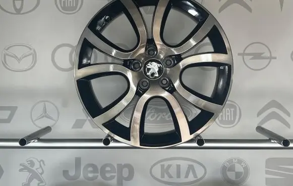 Peugeot 3008 I R18 alloy rim 